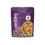 Vedaka Walnut Kernels (Kashmiri Walnut) (500 G) | Walnut Without Shell | 100% Natural | Travel Snack | Indian Snack - Image 5